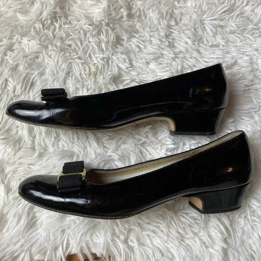 Salvatore FERRAGAMO shoes Patent Leather Vara Bow black Size 7.5 A2 - Picture 9 of 9